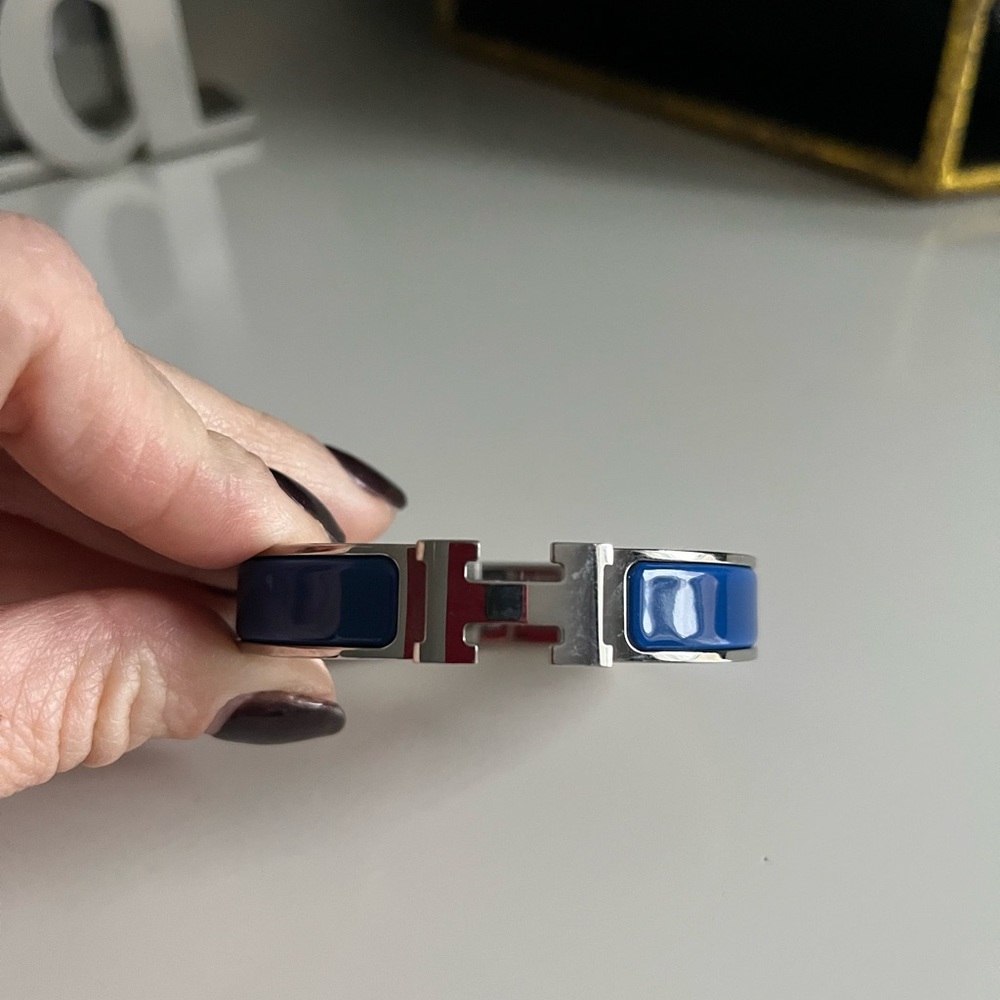 Silver and royal blue enamel Hermes braclet